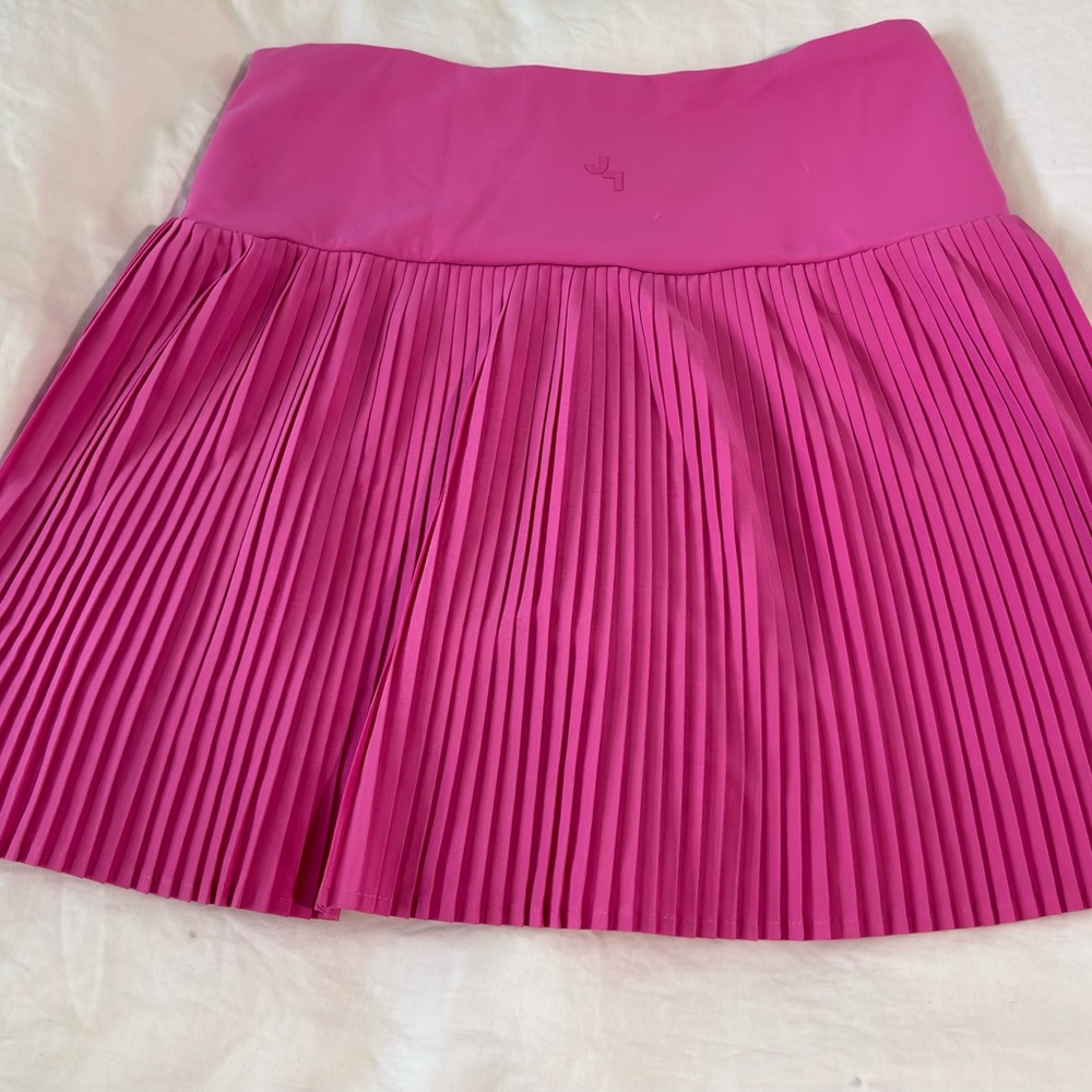 Joy lab size medium pink pleated Scort with built in shorts